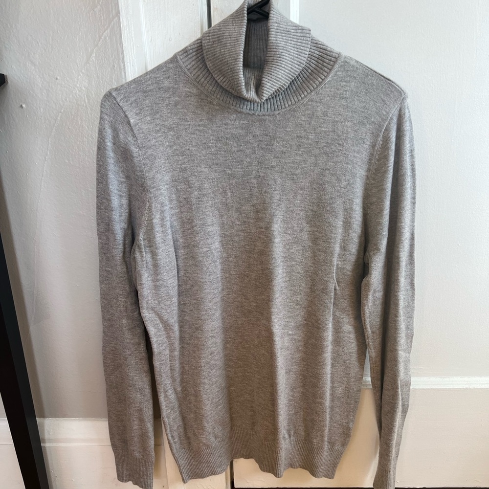 Joseph A Gray Turtleneck Size L
